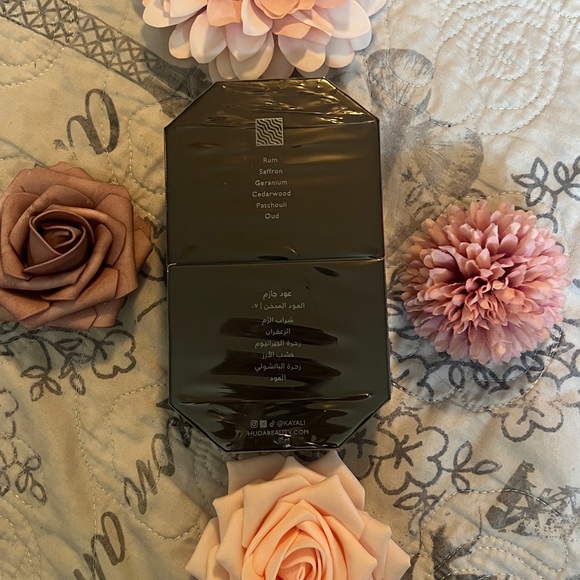 Kayali Oudgasm Smoky OUD 07 - Picture 3 of 4
